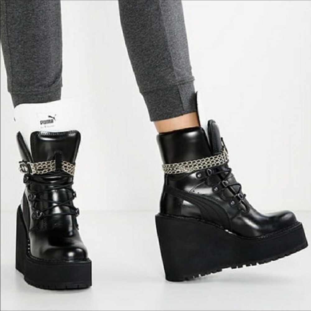 SOLD!! Fenty puma boots by rihanna.